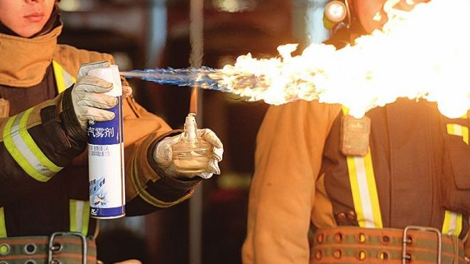 危險！千萬不要在廚房做這些事情！